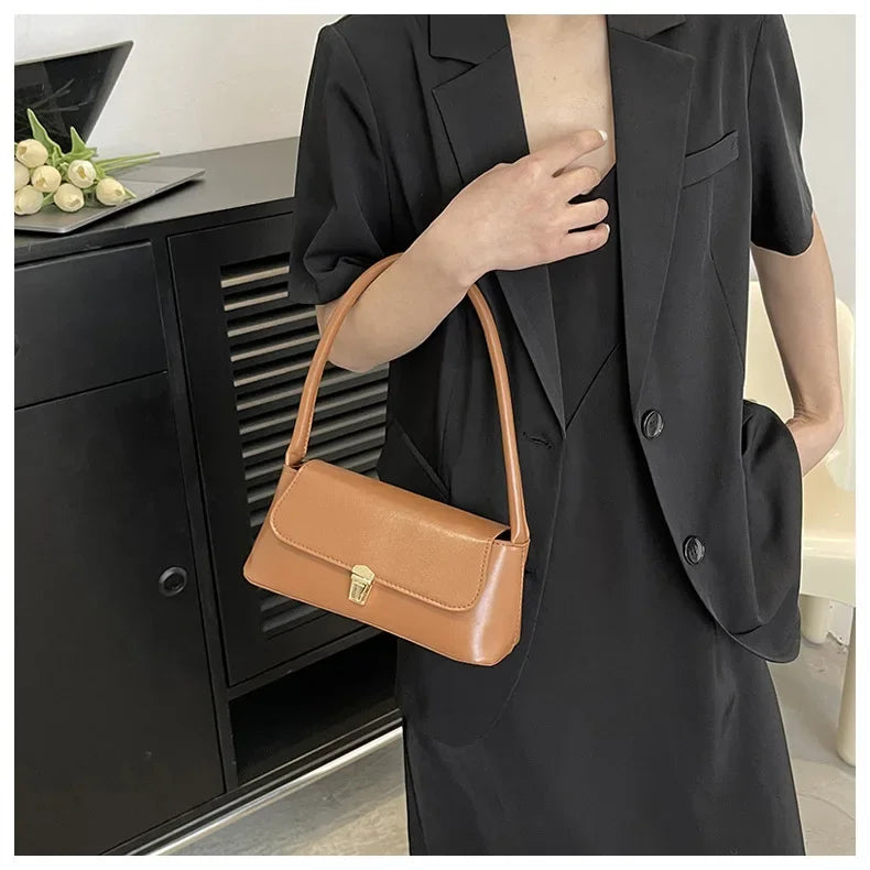 Women's Shoulder Bag Handbag Retro Underarm Bag Fashion Simple Solid Color New Hand Shoulder Bag 